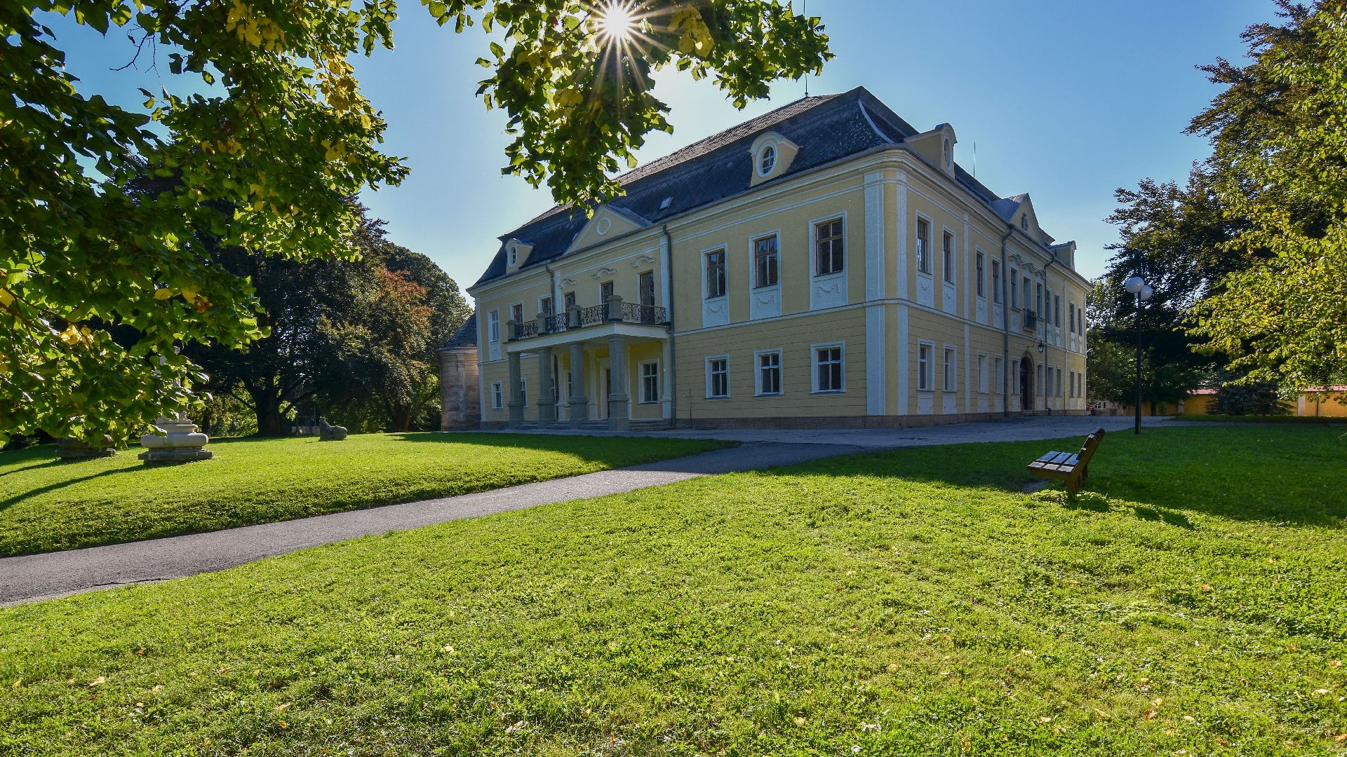 Paskov Chateau