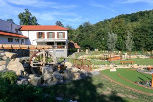 Adventure golf Hotel a restaurace u Vychopňů